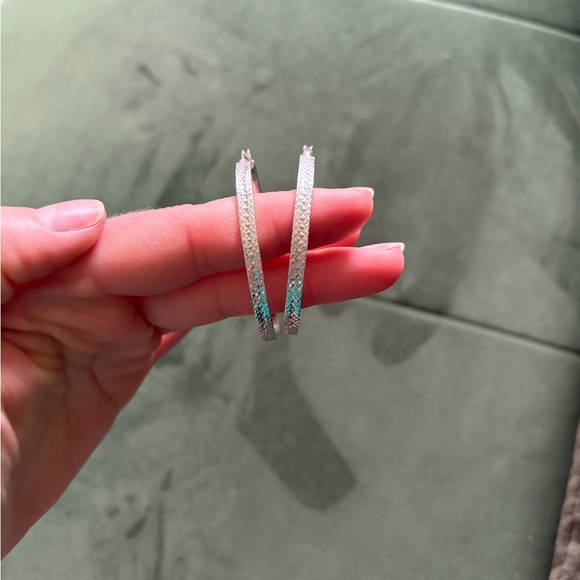 Jewelry - Elegant Silver Hoop Earrings 925